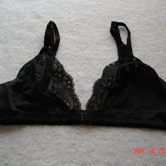 Lot of (3) Women's Bras Black Floral Underwire Size 36B Back, Front Closure - Picture 7 of 7